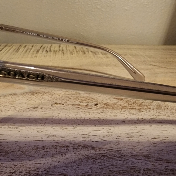 Coach women's sunglasses - Picture 6 of 7